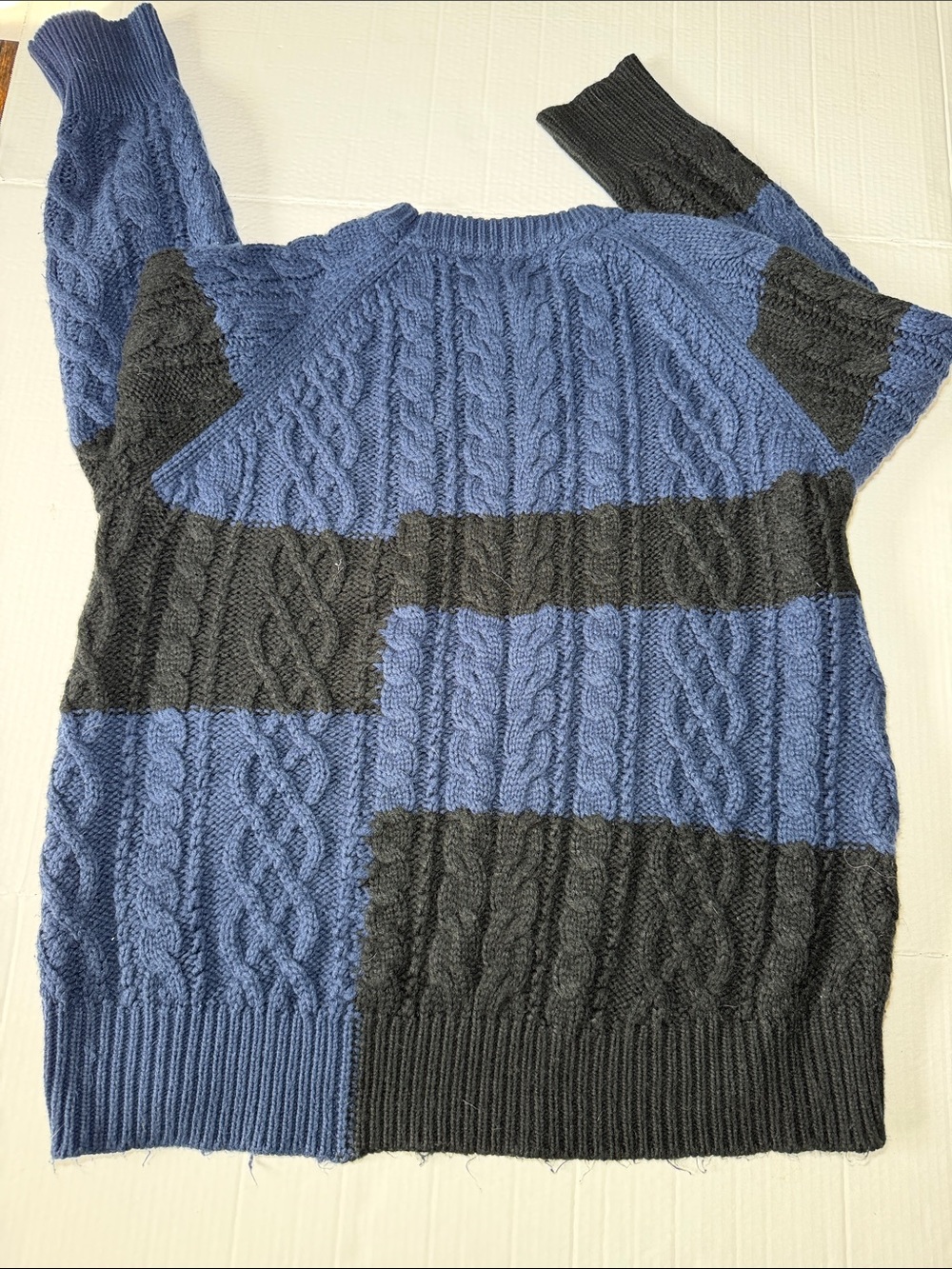 Tuckernuck Colorblock Cable Knit Sweater Blue Black M - Picture 4 of 8